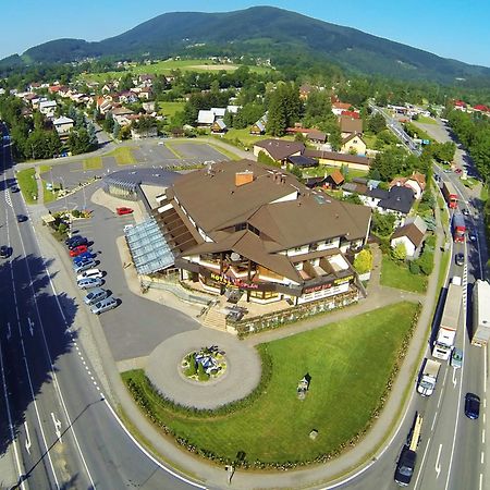 Wellness Hotel Eroplán Rožnov pod Radhoštěm Exterior foto